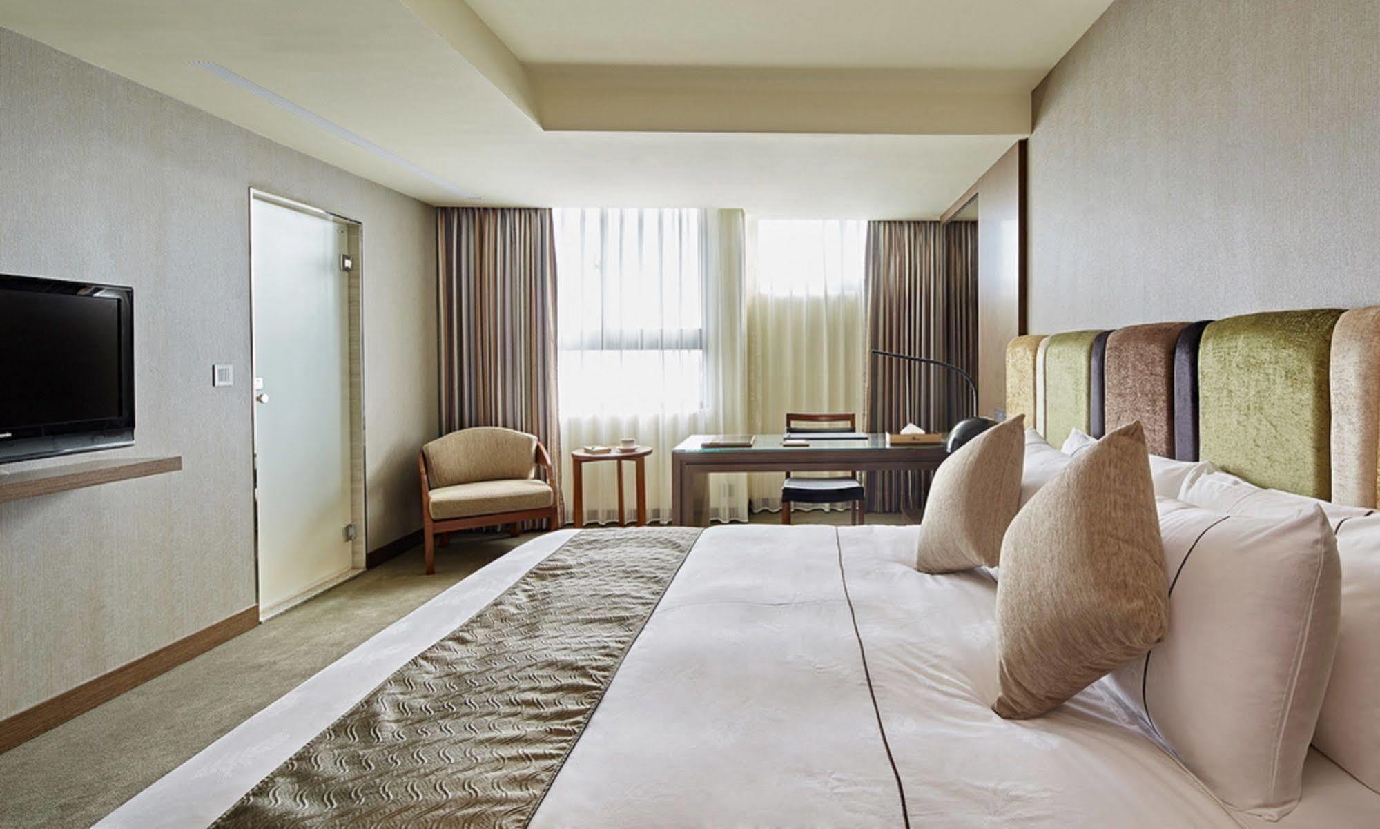 Hotel Sukimi Tainan Exterior foto